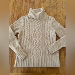 Eddie Bauer Cable Knit Sweater Womens M Cream Lambs Wool Blend Fisherman
